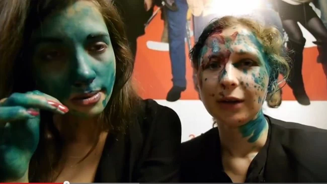 Νέα επίθεση στις Pussy Riot με αντισηπτικό