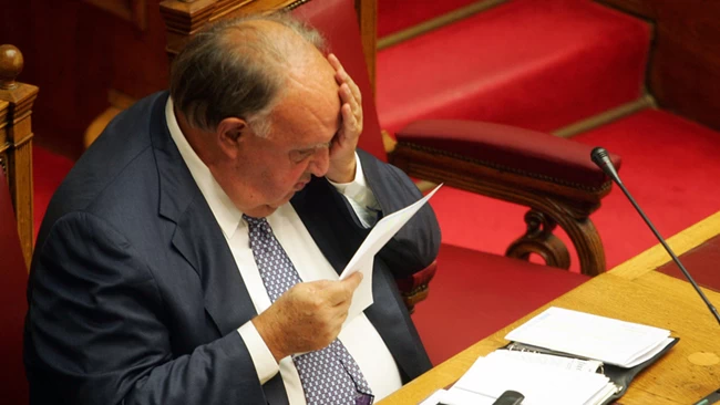 Η μεγάλη επιτυχία του Θόδωρου Πάγκαλου με την ένταξη της Κύπρου στην Ε.Ε. και τα "στραπάτσα" των Ιμίων και της υπόθεσης Οτσαλάν