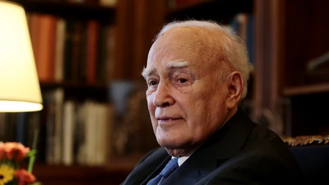 Κάρολος Παπούλιας: Με τιμές αρχηγού κράτους η κηδεία του - Τριήμερο δημόσιο πένθος