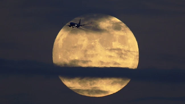 Πανσέληνος Μαΐου 2022: Πότε θα δούμε στον ουρανό το "Ματωμένο Φεγγάρι"