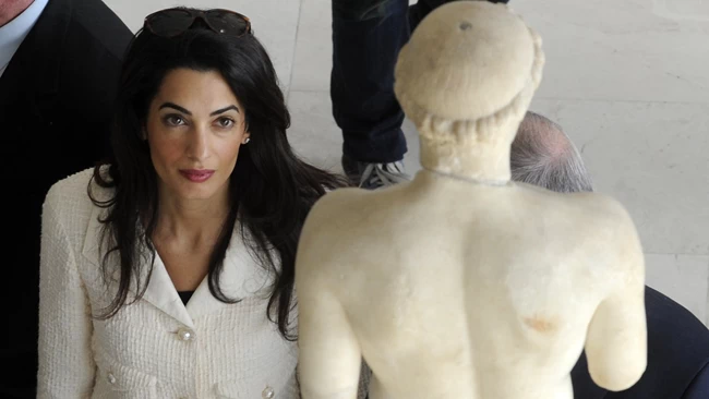 Πρωτότυπη ιδέα από το Politico για τα Μάρμαρα του Παρθενώνα: "Ελλάδα! Θέλεις πίσω τα μάρμαρά σου; Κλέψτα!"