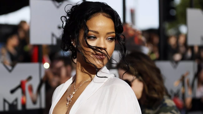 "Χρυσή" η Rihanna: Μπήκε στη λίστα με τους δισεκατομμυριούχους του Forbes - Η αξία της φτάνει τα 1,7 δισ. δολάρια