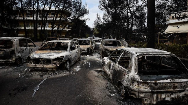 Μήνυση - κόλαφος του αδελφού της 26χρονης για τη φωτιά στο Μάτι