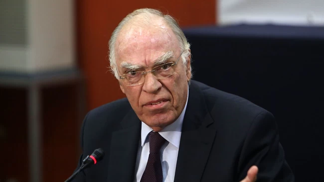 Αποσωληνώθηκε ο Βασίλης Λεβέντης - Κρίσιμη παραμένει η κατάστασή του