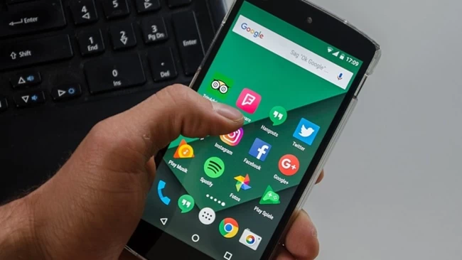 Προβλήματα σε Facebook, WhatsApp και Instagram στην Ελλάδα- Τι αντιμετωπίζουν οι χρήστες