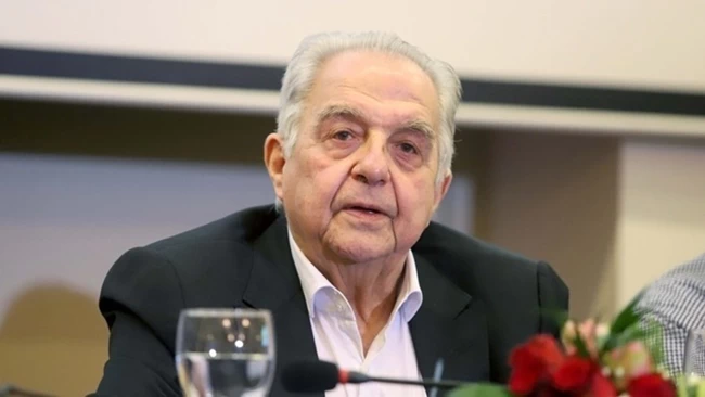 Φλαμπουράρης: Θα υπάρξουν μόνιμα, θετικά μέτρα, όπως η 13η σύνταξη