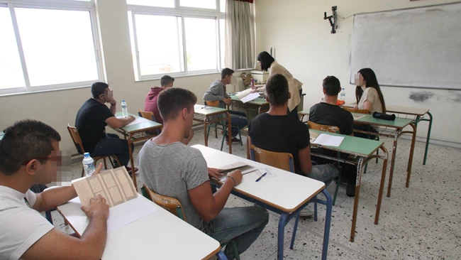 Οριστικό: Ελεύθερες οι μετακινήσεις σε βουνό και θάλασσα από το Σάββατο, ανοίγουν λιανεμπόριο και Λύκεια