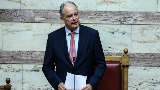Νέος πρόεδρος της Βουλής με ρεκόρ 283 ψήφων ο Κώστας Τασούλας