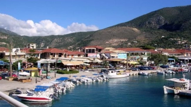 Λευκάδα: Στη θάλασσα έπεσε όχημα με δύο επιβαίνοντες
