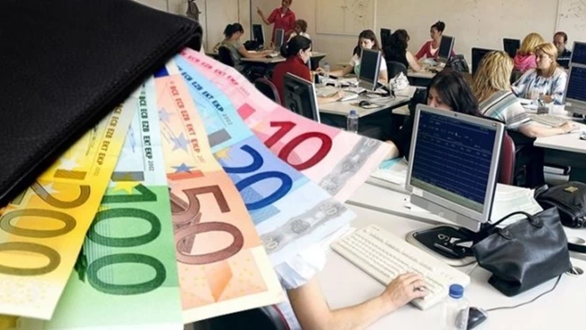 Ποιοι θα δουν αυξημένο τον μισθό τους από την Πρωτοχρονιά - Οι αλλαγές στις αποδοχές των εργαζομένων
