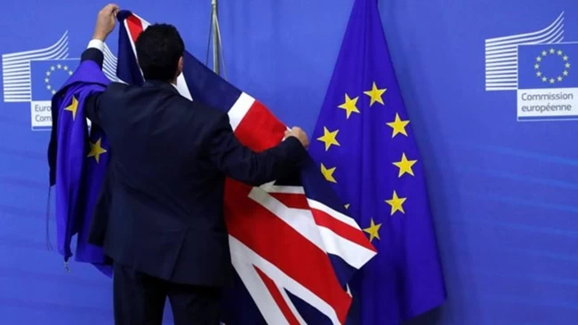 Brexit: Πως κατάφεραν 700 Βρετανοί να μείνουν στην Κομισιόν