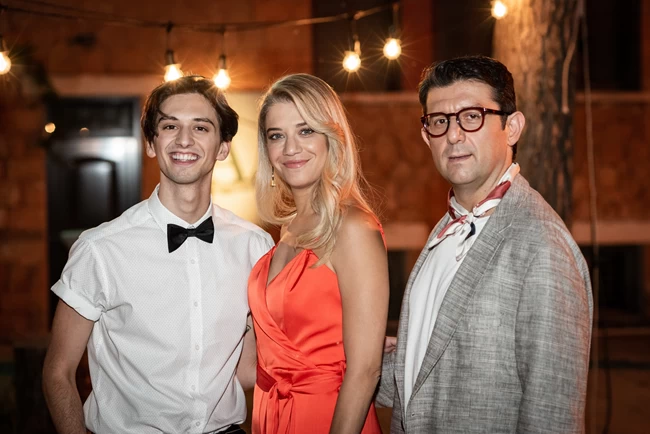 κανε οτι κοιμασαι