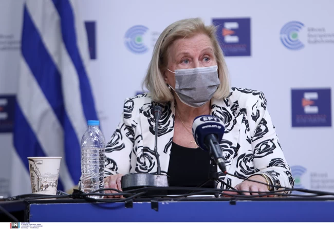Εμβολιασμοί: Ανοίγει αύριο η πλατφόρμα για τρίτη δόση σε ανοσοκατασταλμένους - Τι ισχύει για τους άνω των 60 ετών και τους υγειονομικούς