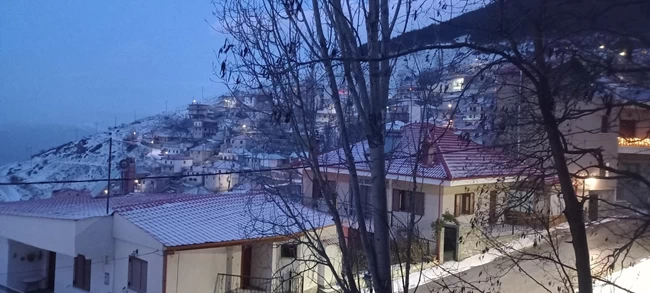 λάρισα χιονι