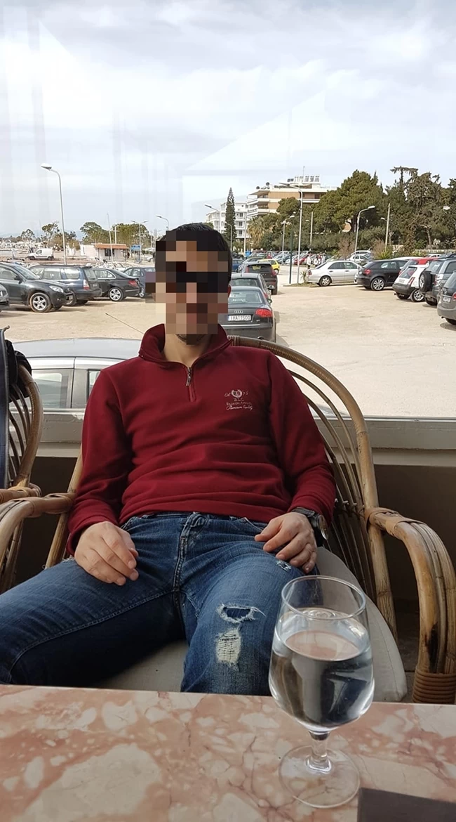 ΚΟΛΩΝΟΣ 34ΧΡΟΝΟΣ