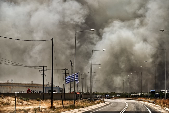Φωτιά στο Λουτράκι