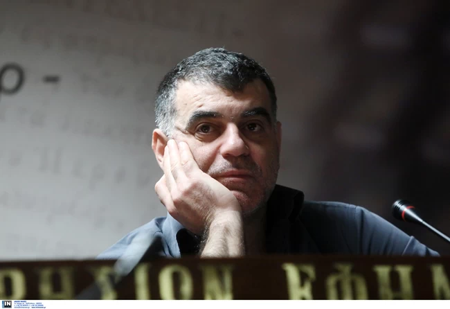 Ο Βαξεβάνης απαντά στις οργισμένες αντιδράσεις για τον βούρκο των σχολίων του- "Αυτοί είναι οι ευνούχοι της Αριστεράς"
