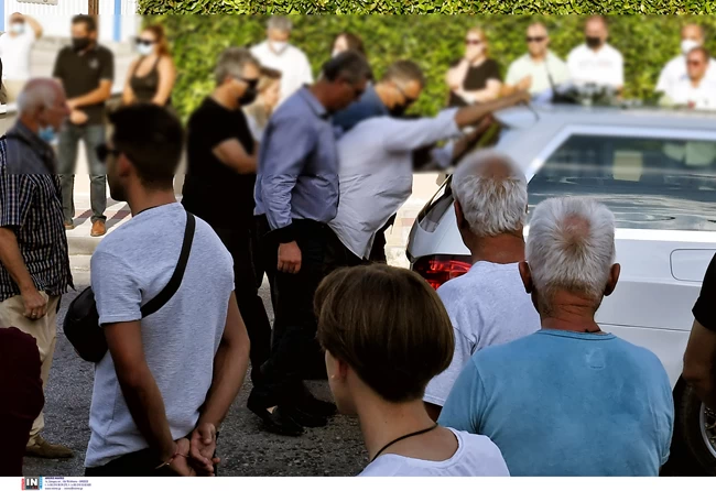 Κηδεία Γαρυφαλλιάς