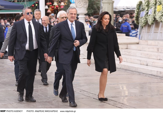 κηδεια τεωσ