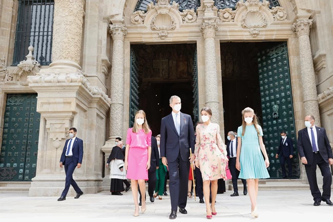 princess leonor queen letizia