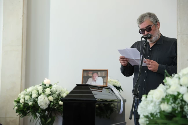 Κηδεία Ηλία Νικολακόπουλου