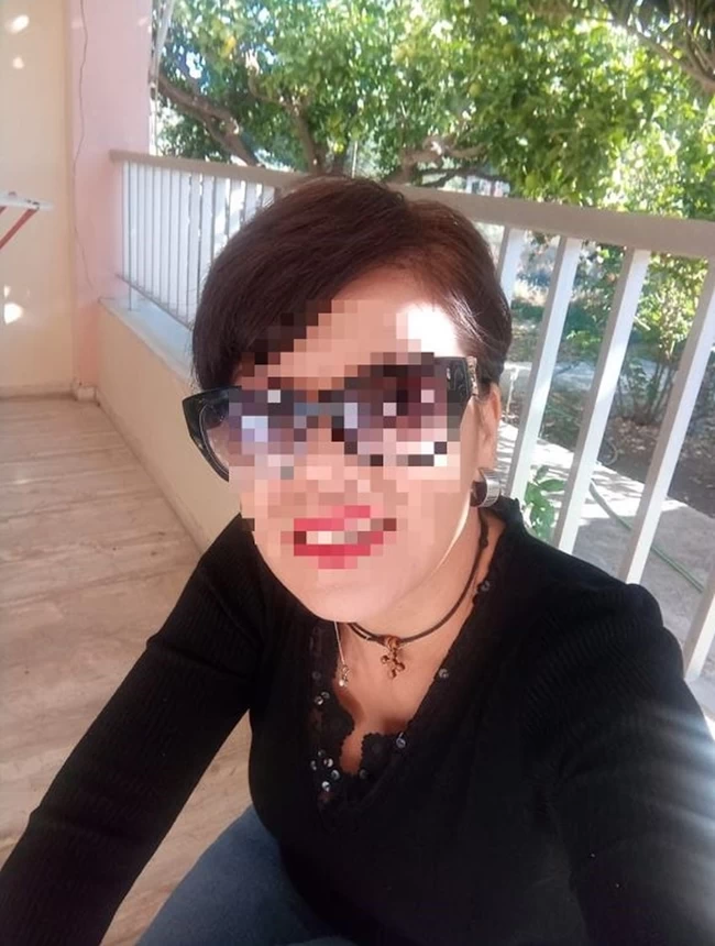 ΣΑΛΑΜΙΝΑ ΓΥΝΑΙΚΟΚΤΟΝΙΑ
