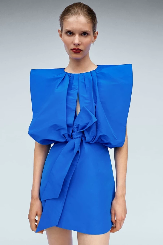 Σταματίνα Τσιμτσιλή: Το δύσκολο μίνι φόρεμα από τα Zara που "φωνάζει" καλοκαίρι