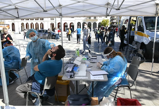 Θεσσαλονίκη: Βγήκαν θετικά 252 rapid test, ποσοστό 7,4%- Μόλις 32 έτη ο μέσος όρος ηλικίας