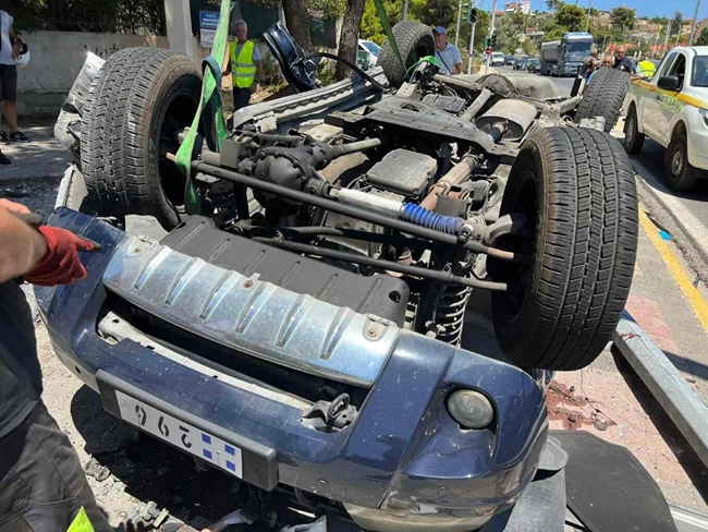 Ραφήνα: Πώς έγινε το φρικτό τροχαίο με την οδηγό των 88 ετών- Πατέρας 2 παιδιών ο 49χρονος υποπλοίαρχος που σκοτώθηκε