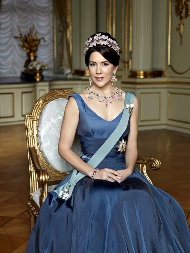 PRINCESS MARY