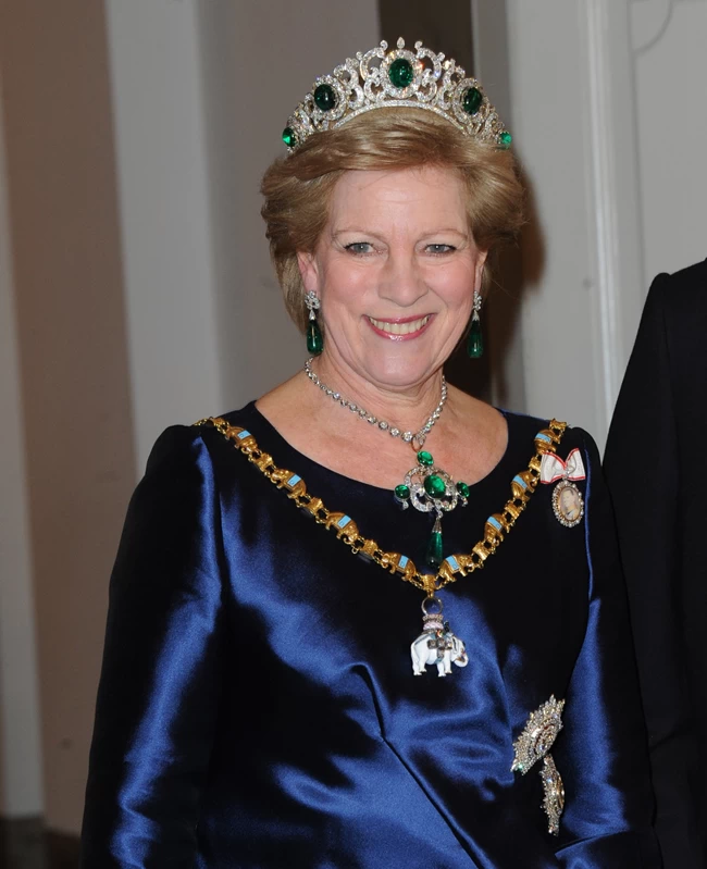 QUEEN ANNA MARIA