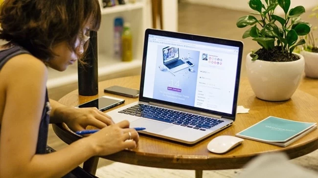 Υποχρεωτική τηλεργασία: Παράταση έως τις 30 Νοεμβρίου για το 40% των εργαζομένων στην Αττική