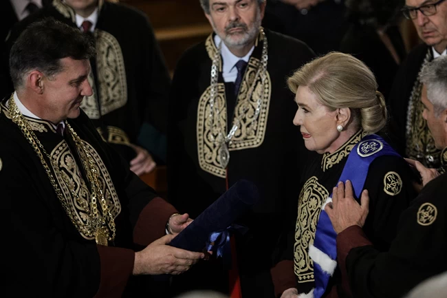 Μαριάννα Βαρδινογιάννη: Το φιλανθρωπικό της έργο - Πάντα δίπλα στα παιδιά και τις ευπαθείς κοινωνικές ομάδες