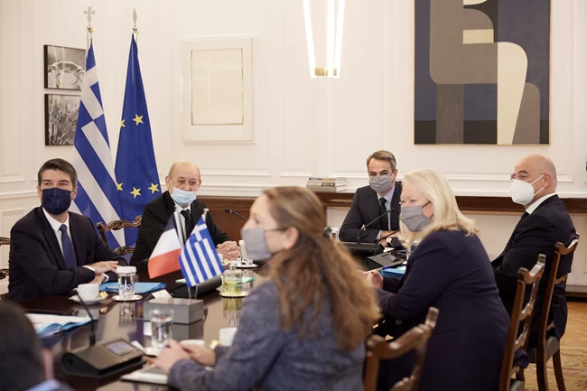 Συνάντηση Μητσοτάκη με τον Γάλλο υπουργό Εξωτερικών - Αμυνα και οικονομία στην ατζέντα