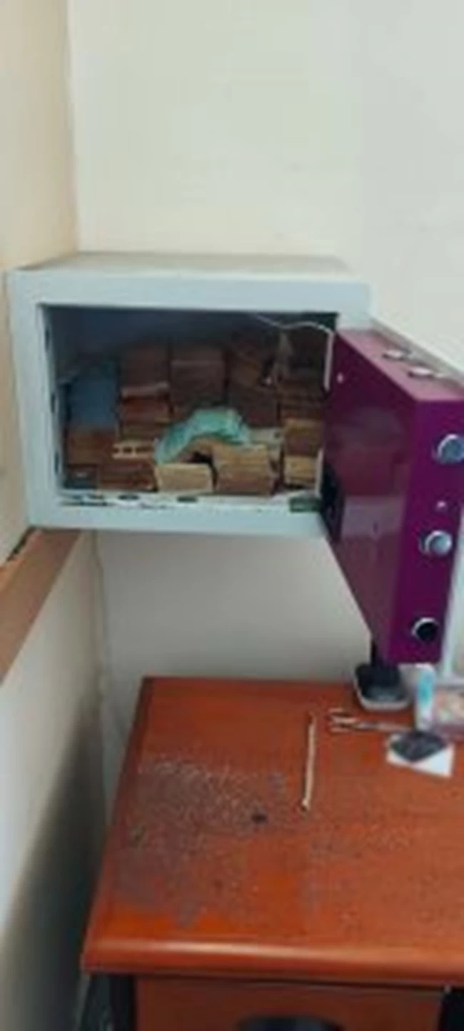 κυκλωμα πλαστών πιστοποιητικων αστυνομικοι