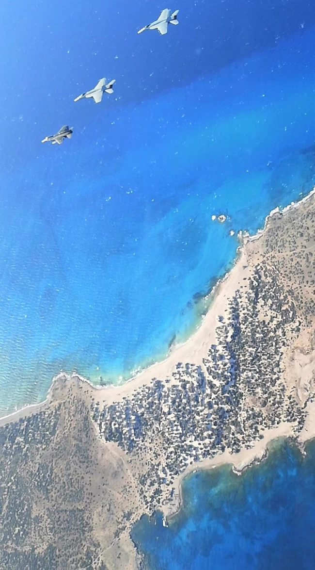 Εικόνες από άσκηση της Πολεμικής Αεροπορίας στην Κρήτη