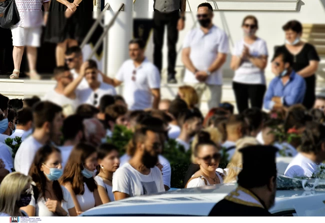 Κηδεία Γαρυφαλλιάς