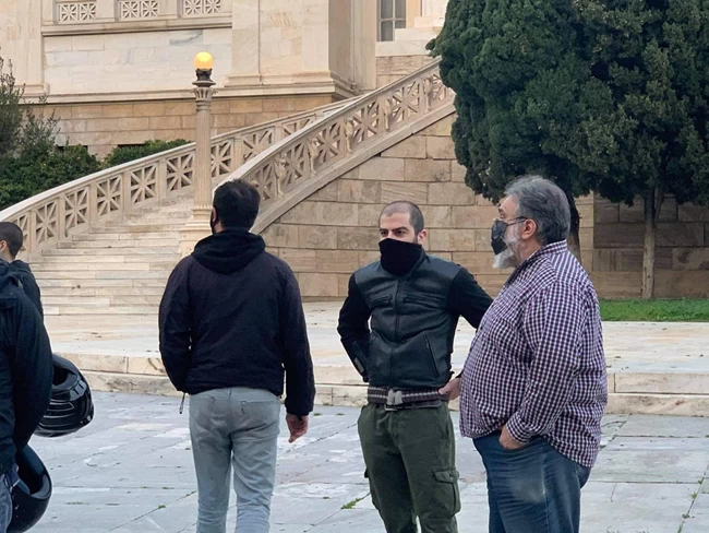 Συγκέντρωση για Κουφοντίνα: Παρών στη συγκέντρωση ο γιος του, Έκτορας