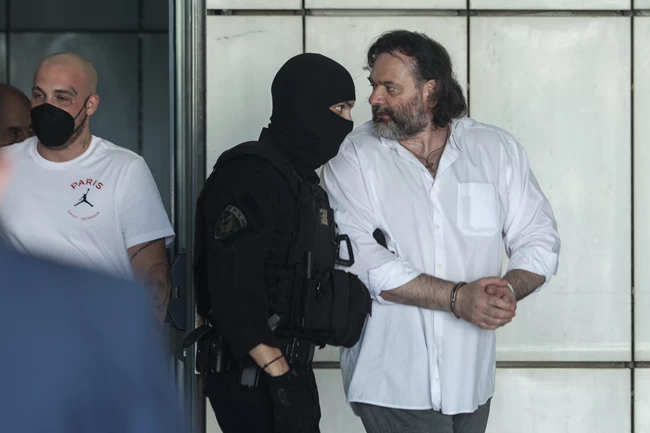 ΔΙΚΗ ΧΡΥΣΗΣ ΑΥΓΗΣ