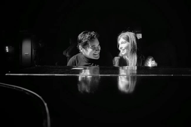 "Maestro": Παραλήρημα στο Twitter για την επιστροφή του Παπακαλιάτη - "Ετσι απλά έσβησε όλες τις άλλες σειρές"