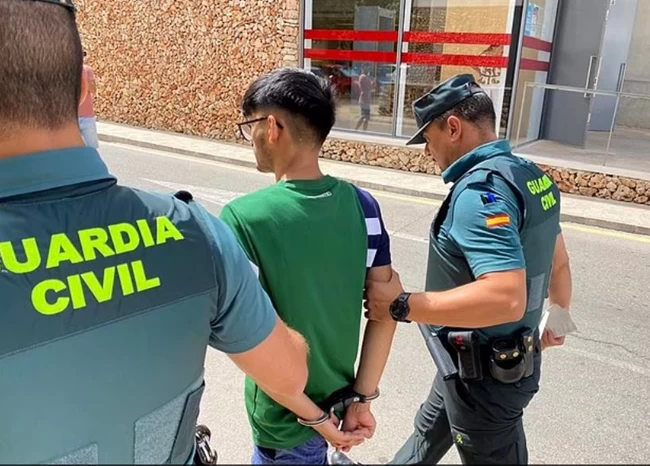 EASYJET PRANK 18