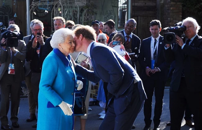 prince harry queen