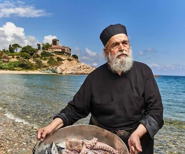 ΓΕΡΟΝΤΑΣ ΕΠΙΦΑΝΕΙΟΣ