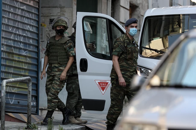 Εξάρχεια χειροβομβίδα