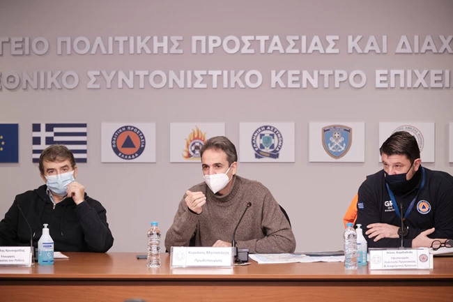 Μητσοτάκης: Πρωτόγνωρα τα καιρικά φαινόμενα - Να αποφεύγουμε τις περιττές μετακινήσεις