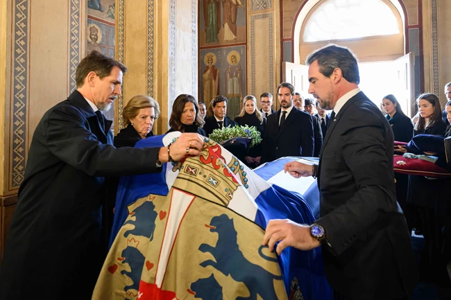 κηδεία Τατόι