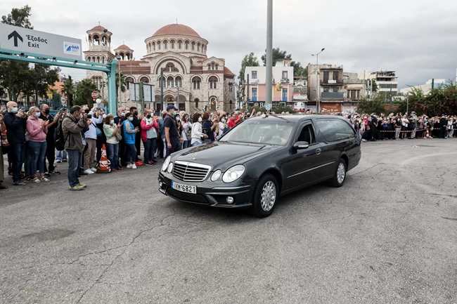 Μίκης Θεοδωράκης