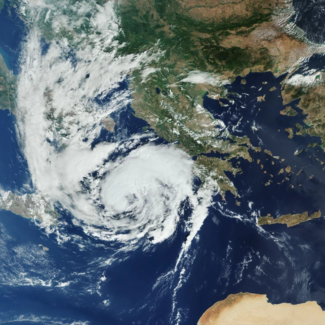 "Ιανός": Διακόπηκαν όλα τα σιδηροδρομικά δρομολόγια Αθήνα-Θεσσαλονίκη - Απροσπέλαστη η σήραγγα Όθρυος