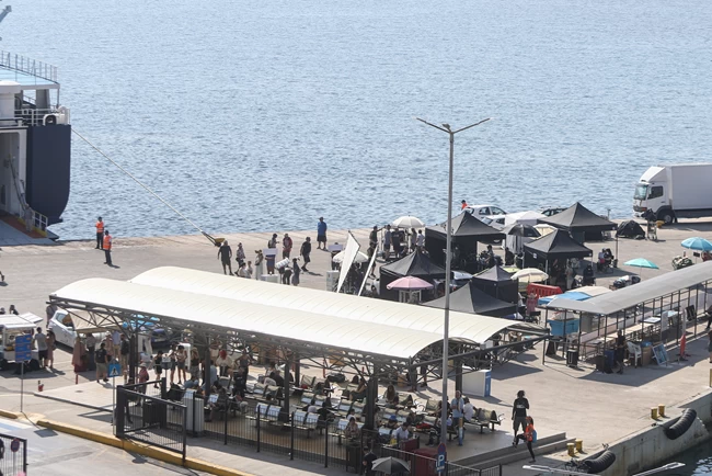 Σύγκρουση δύο ταχύπλοων στην Ανάβυσσο, στο γύρισμα του "Γάμος α λα ελληνικά 3" - Παραλίγο τραγωδία ΡΑΦΗΝΑ