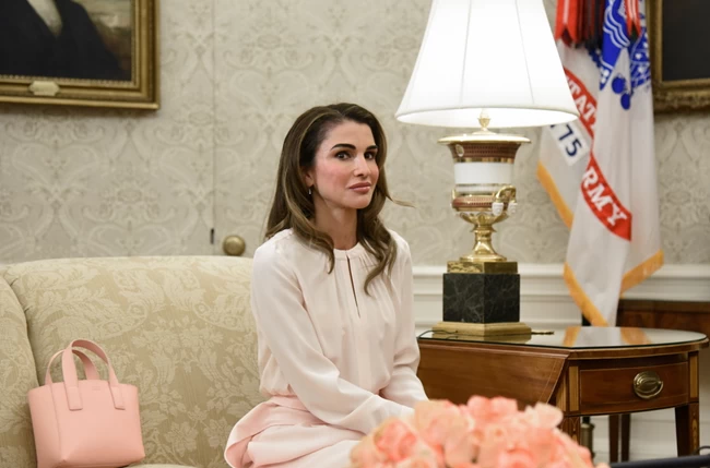 QUEEN RANIA